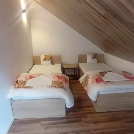 Noclegi W Dawnej Lazni Zarki Esterno foto